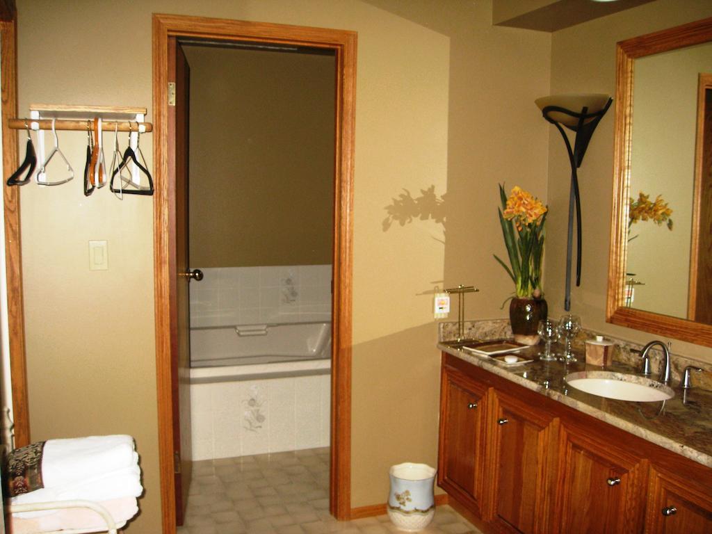 Mcdougall Lane Bed & Breakfast Drumheller Oda fotoğraf