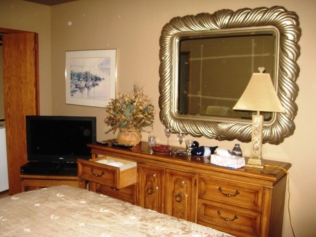 Mcdougall Lane Bed & Breakfast Drumheller Dış mekan fotoğraf
