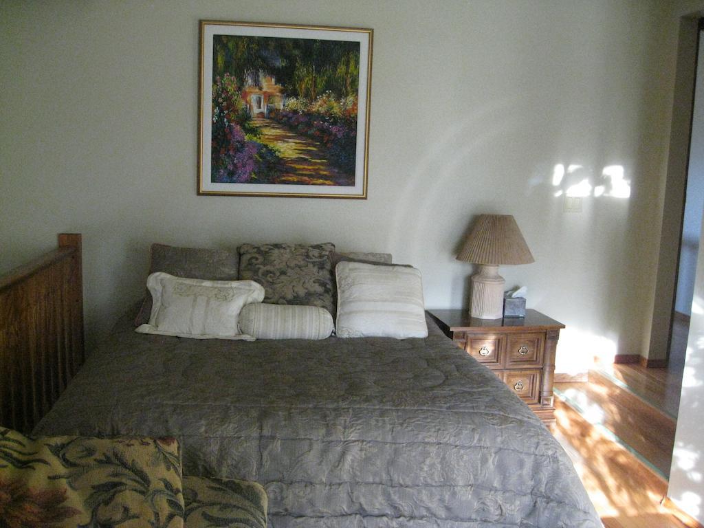 Mcdougall Lane Bed & Breakfast Drumheller Dış mekan fotoğraf