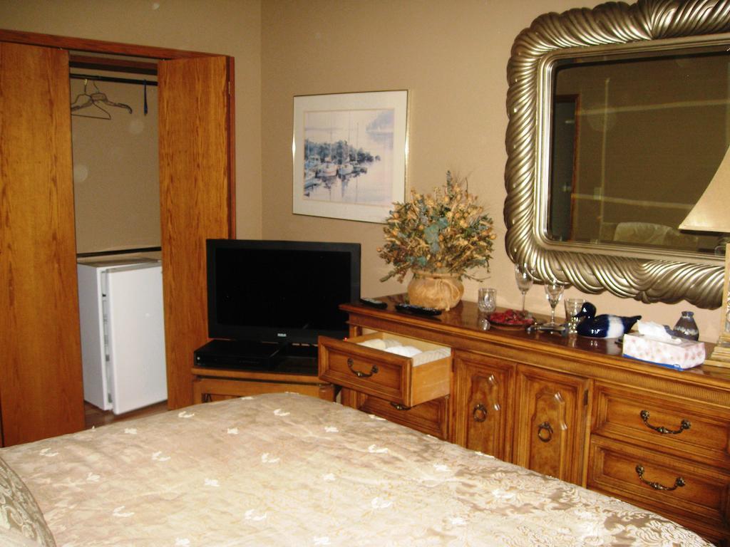 Mcdougall Lane Bed & Breakfast Drumheller Dış mekan fotoğraf