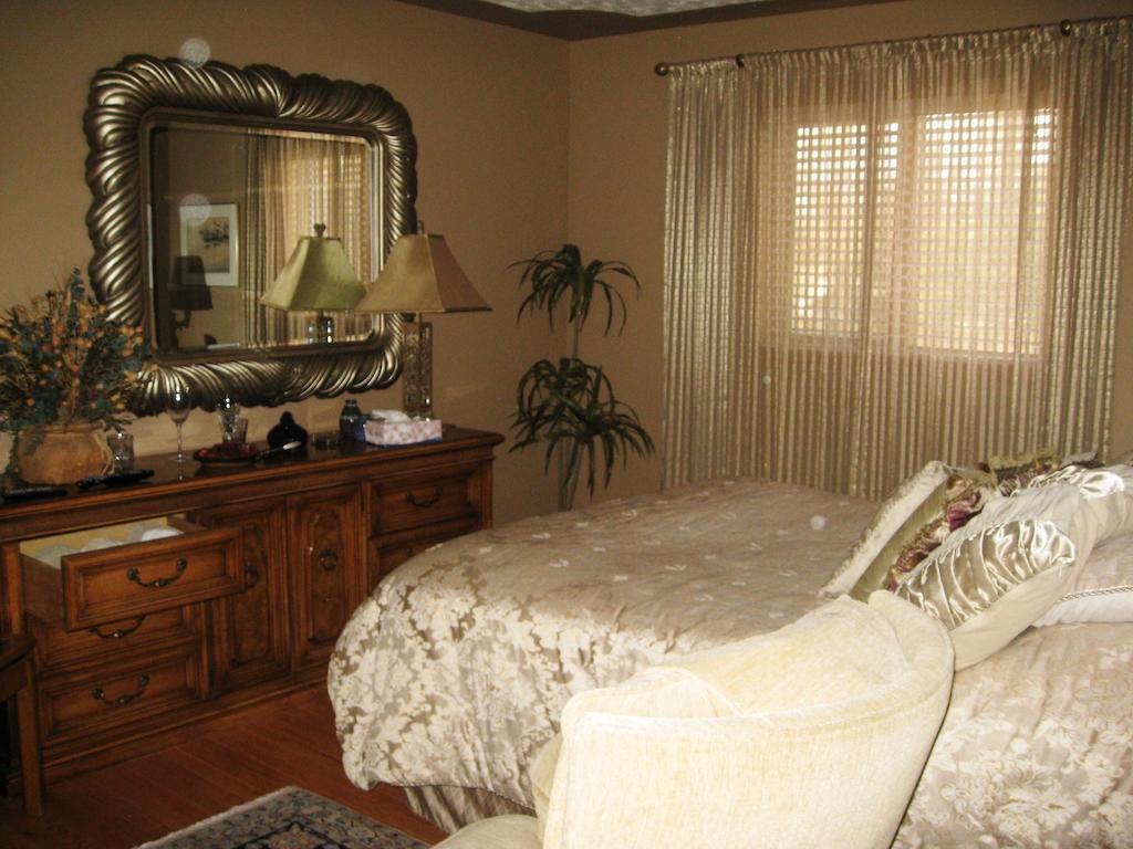 Mcdougall Lane Bed & Breakfast Drumheller Dış mekan fotoğraf