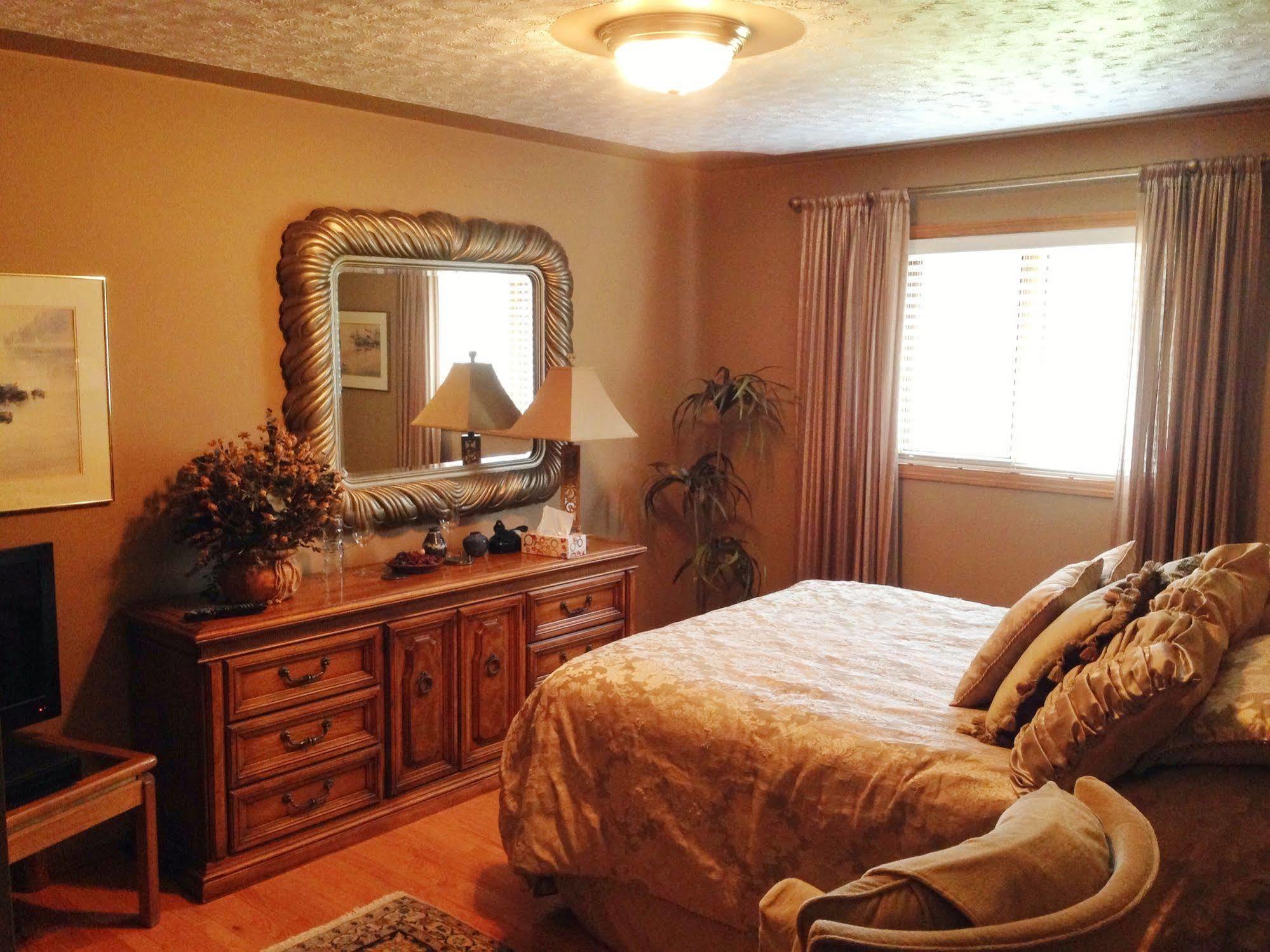 Mcdougall Lane Bed & Breakfast Drumheller Dış mekan fotoğraf