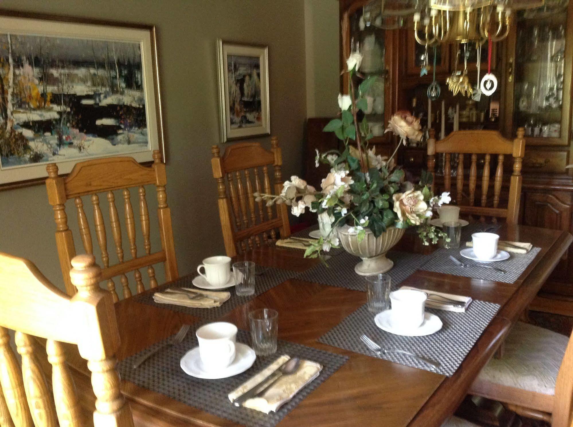 Mcdougall Lane Bed & Breakfast Drumheller Dış mekan fotoğraf