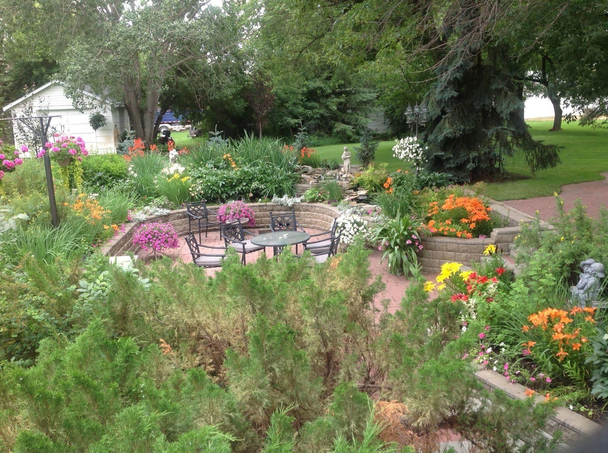 Mcdougall Lane Bed & Breakfast Drumheller Dış mekan fotoğraf